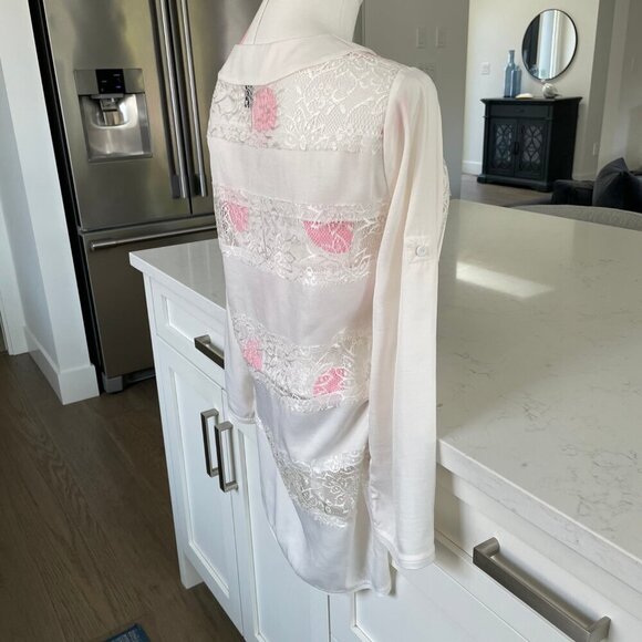 BCBGMaxAzria Erid Gardenia VNeck Lace Cover Up Adjustable Sleeve Cream Sz XS - Picture 9 of 16